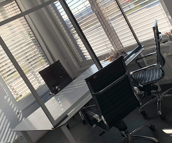 Hygiene Trennwände - Niesschutz einfach aufzustelen.