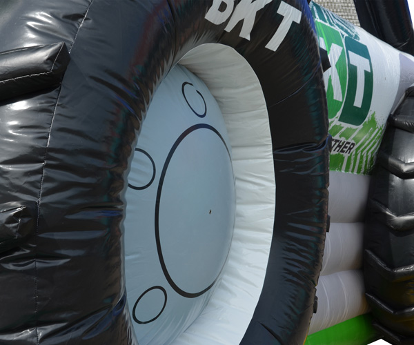 Hindernisparcour Monster Truck