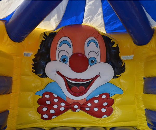 Hüpfburg Zirkuszelt