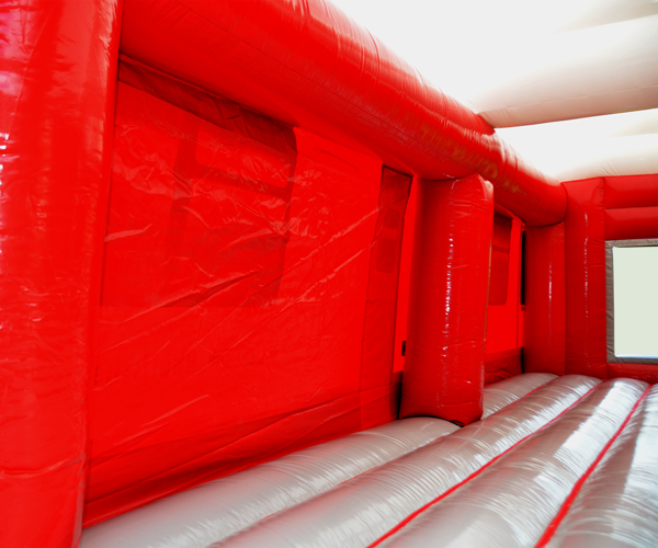 Hüpfburg Rhätische Bahn