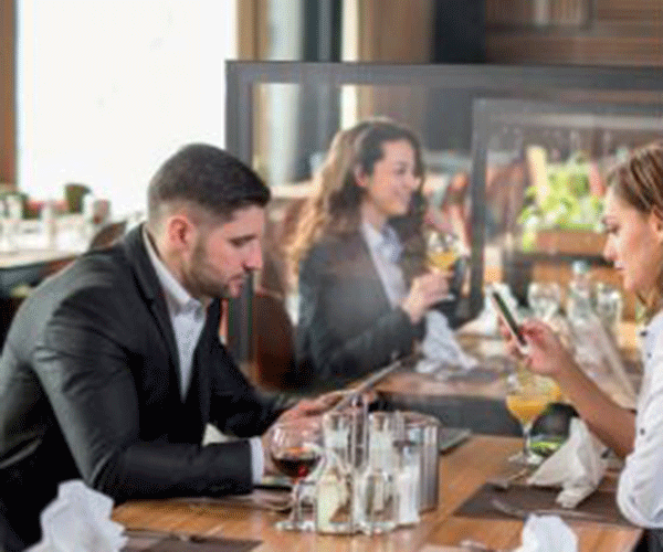 Hygiene Trennwände - Niesschutz für Restaurants