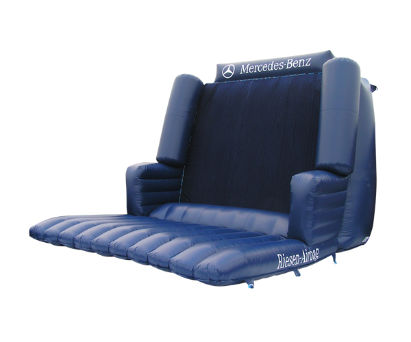 Klettwand Mercedes-Benz